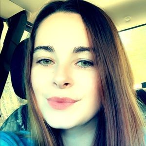 Meet your Posher, Alisha